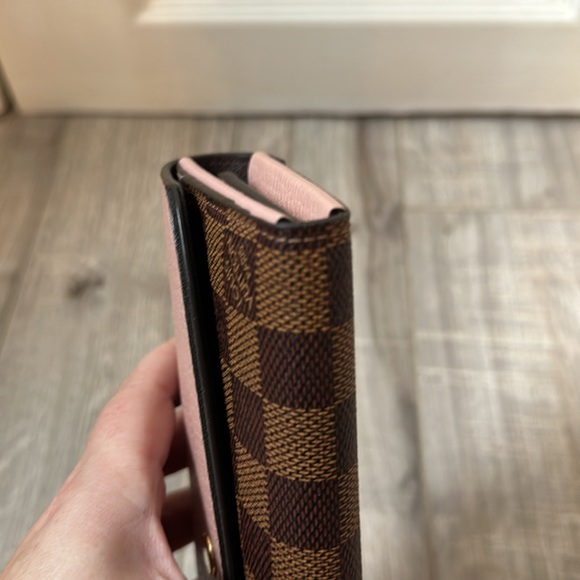 Louis Vuitton Sarah Wallet - Picture 11 of 11